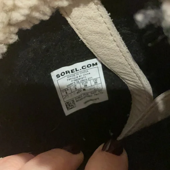 Sorel boots - Picture 6 of 6